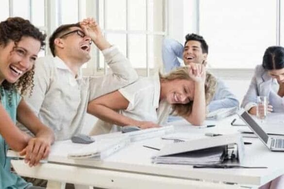 Τα πλεονεκτήματα του χιούμορ στην εργασία